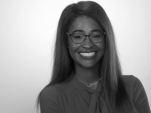 Bewerbungsbild Bewerbungsbild,schwarzweiß, querformatisch