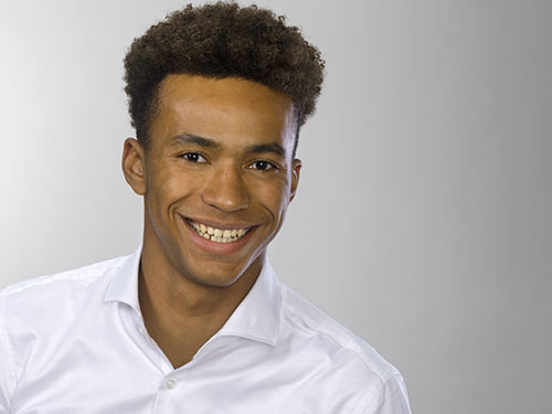 Bewerbungsbild Bewerbungsbild farbig