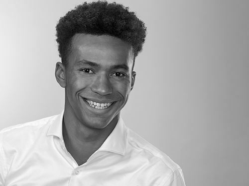 Bewerbungsbild Bewerbungsbild schwarzweiß